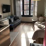 Easy Center *
